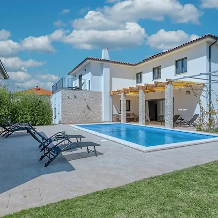 Lemoar Villa