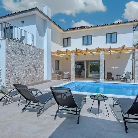 Lemoar Villa Pula