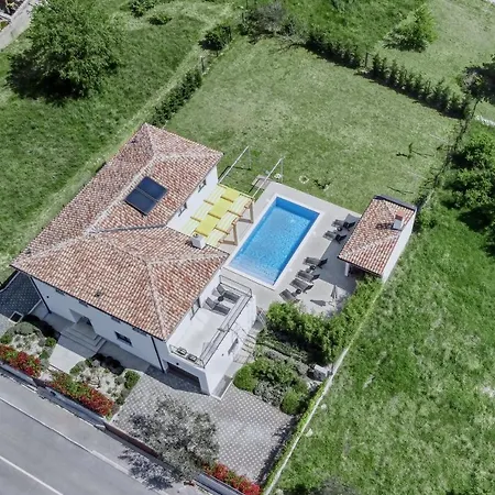 Lemoar Villa